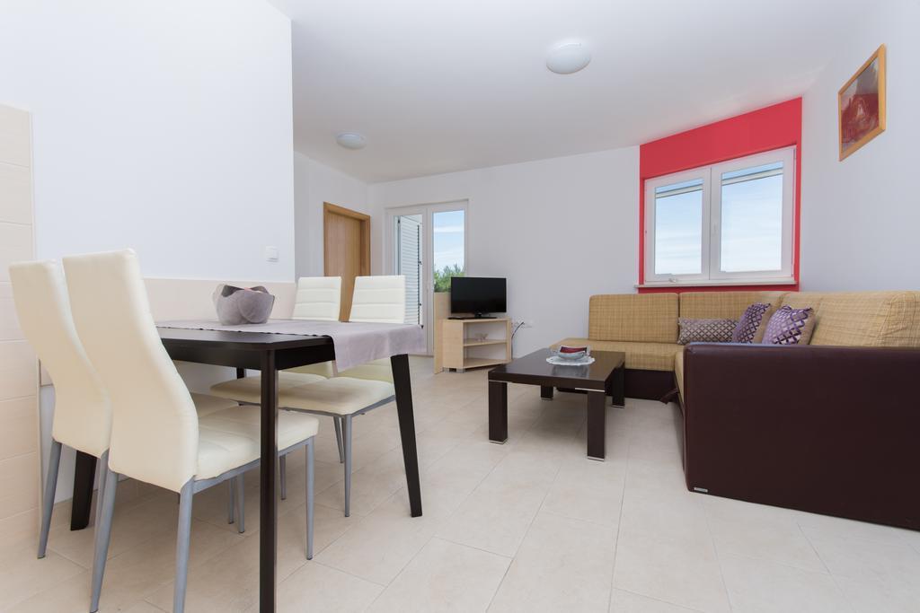 Apartment Ljuba Trogir Zewnętrze zdjęcie